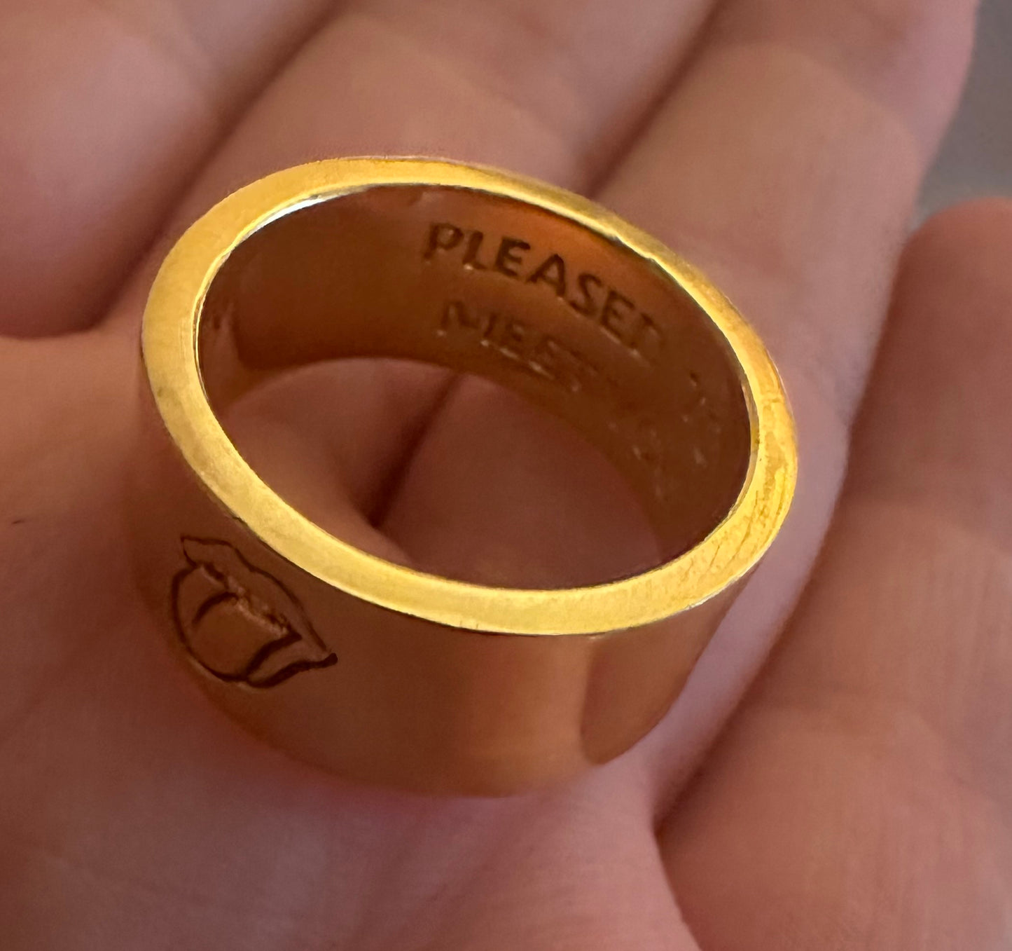 'Let me introduce myself' Rolling Stones Ring