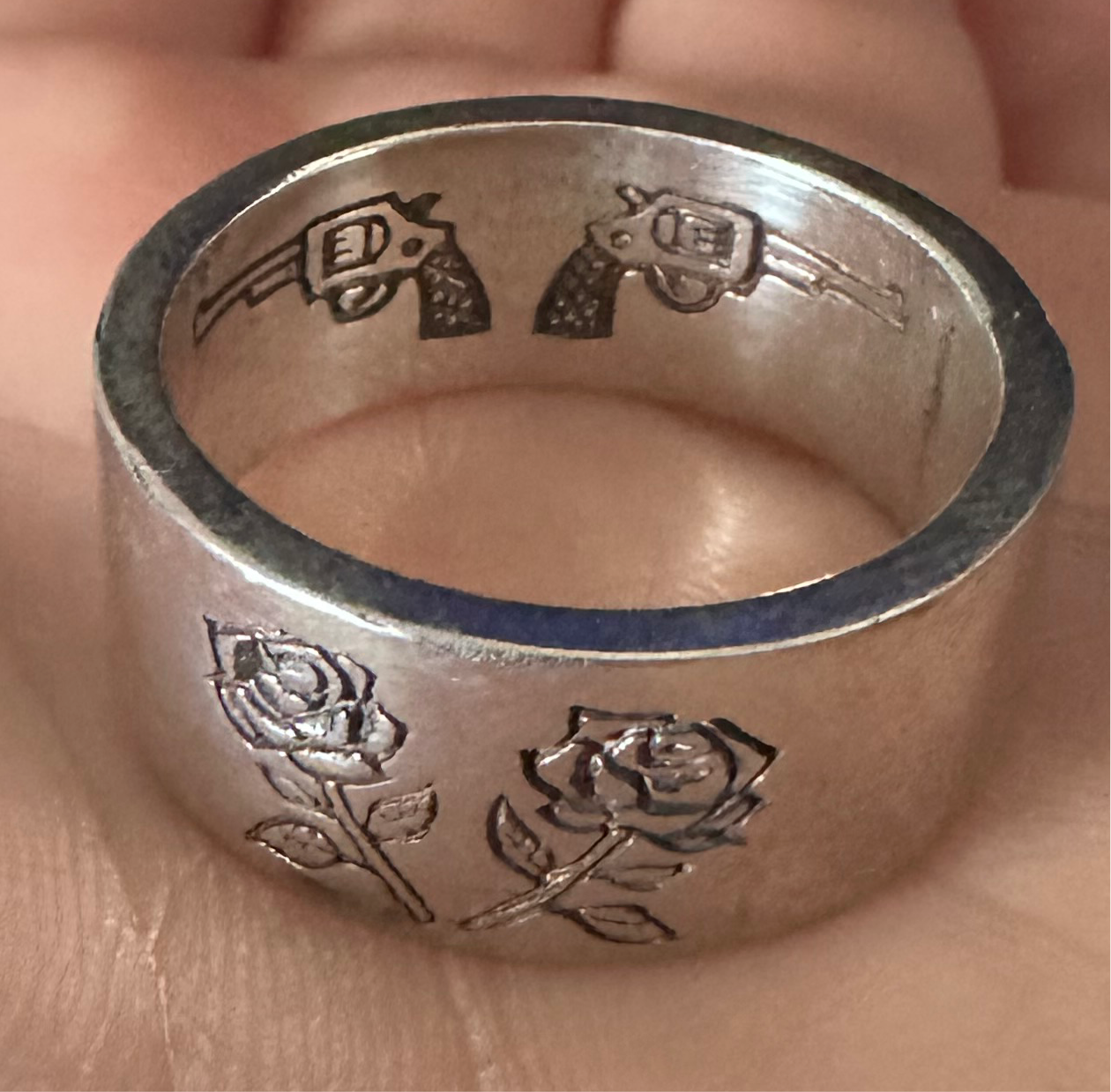 Guns and Roses Ring