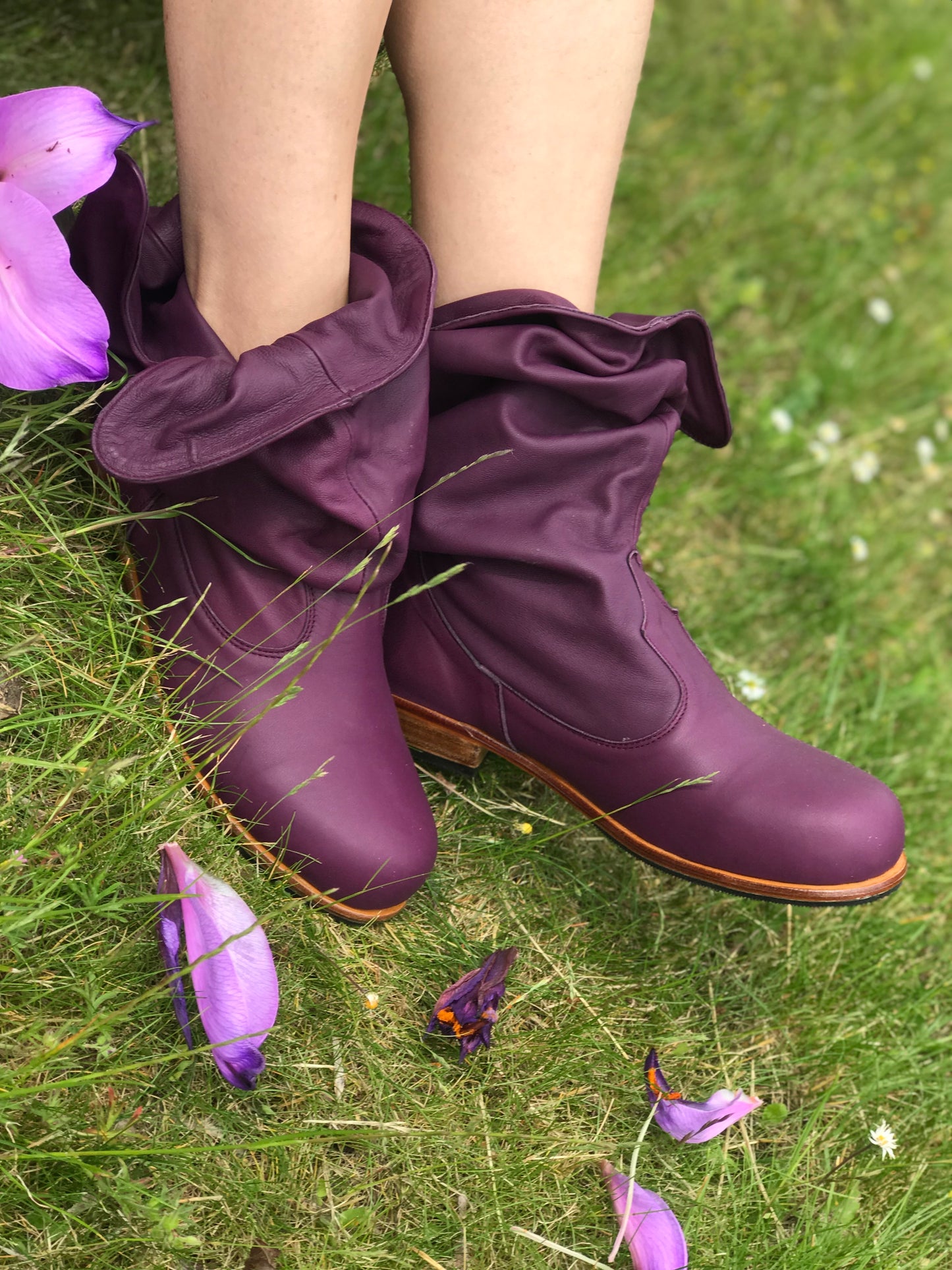 Botines 'Fairy Slipper' en ciruela para pedido anticipado