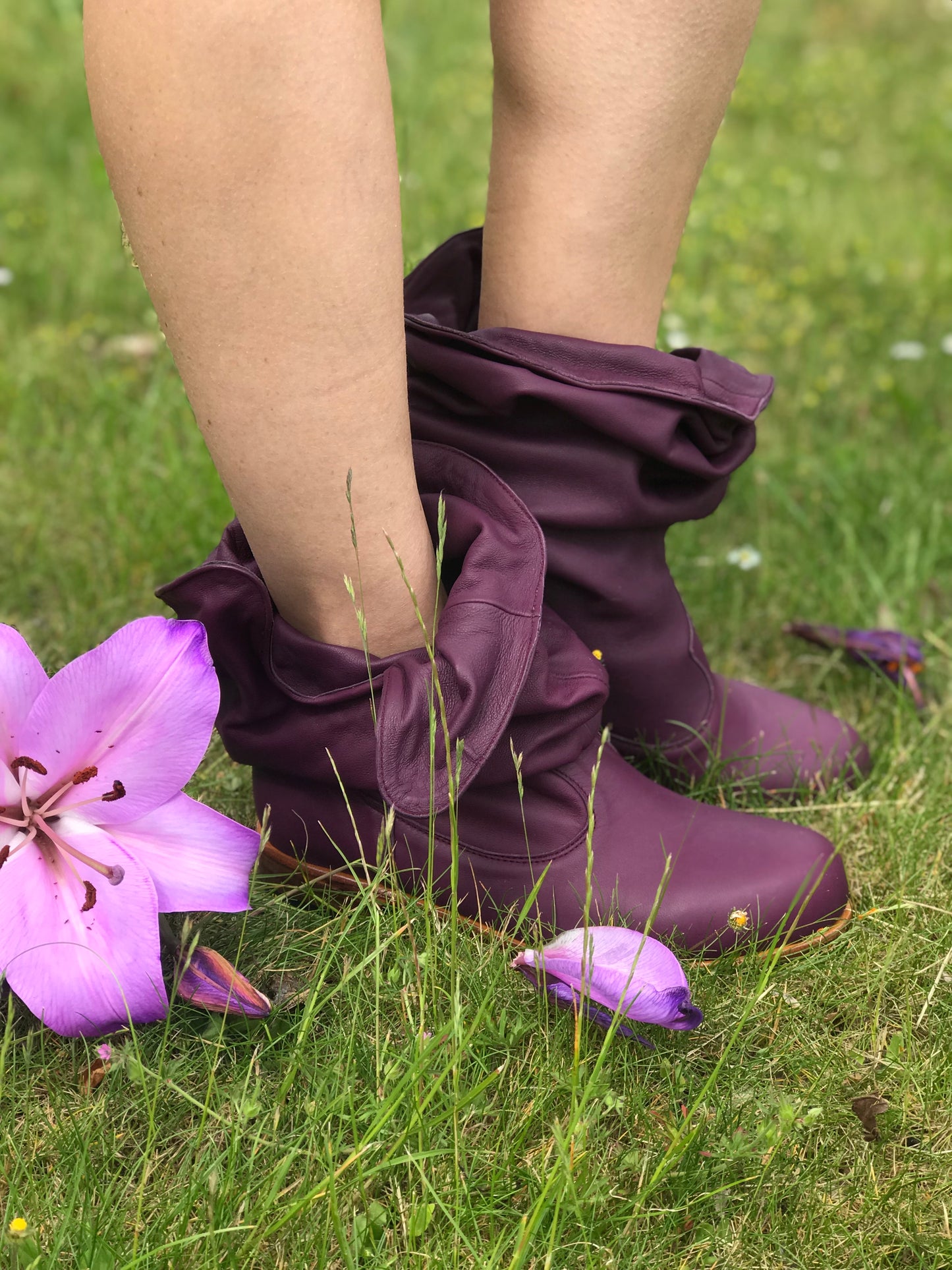Botines 'Fairy Slipper' en ciruela para pedido anticipado