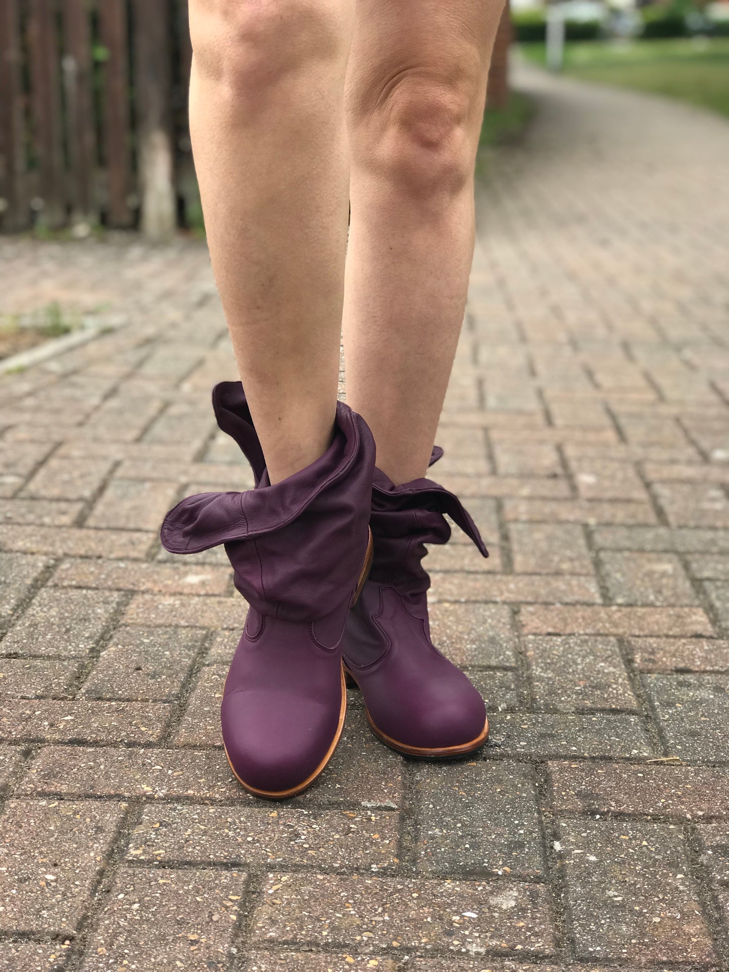 Botines 'Fairy Slipper' en ciruela para pedido anticipado