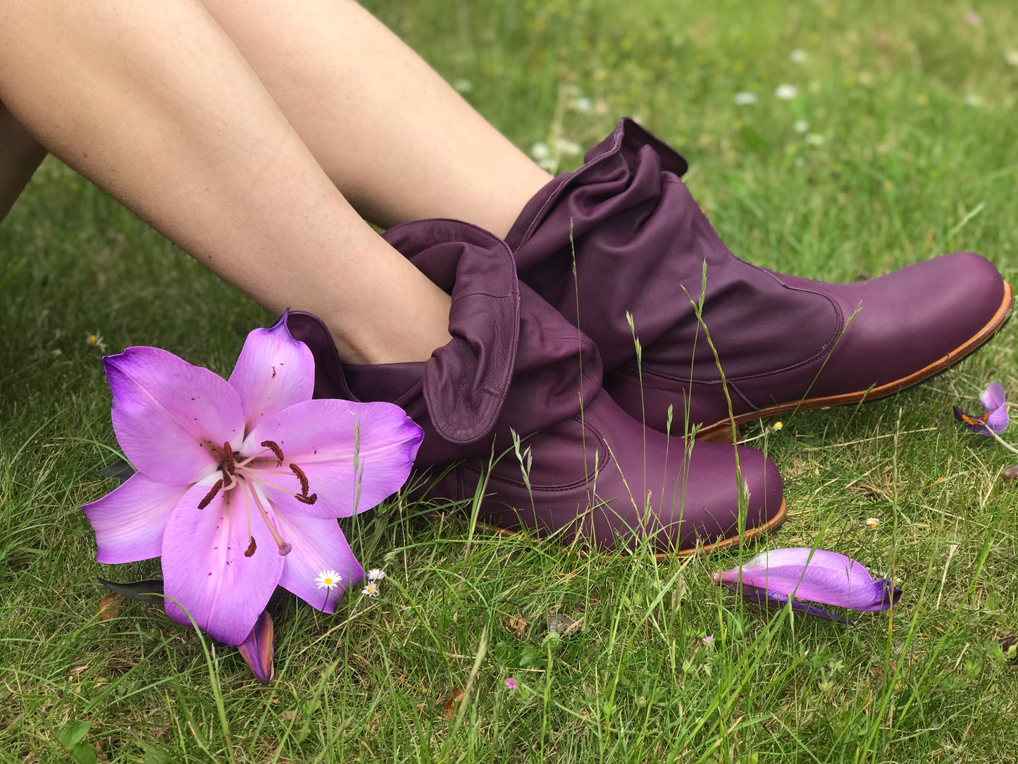 Botines 'Fairy Slipper' en ciruela para pedido anticipado