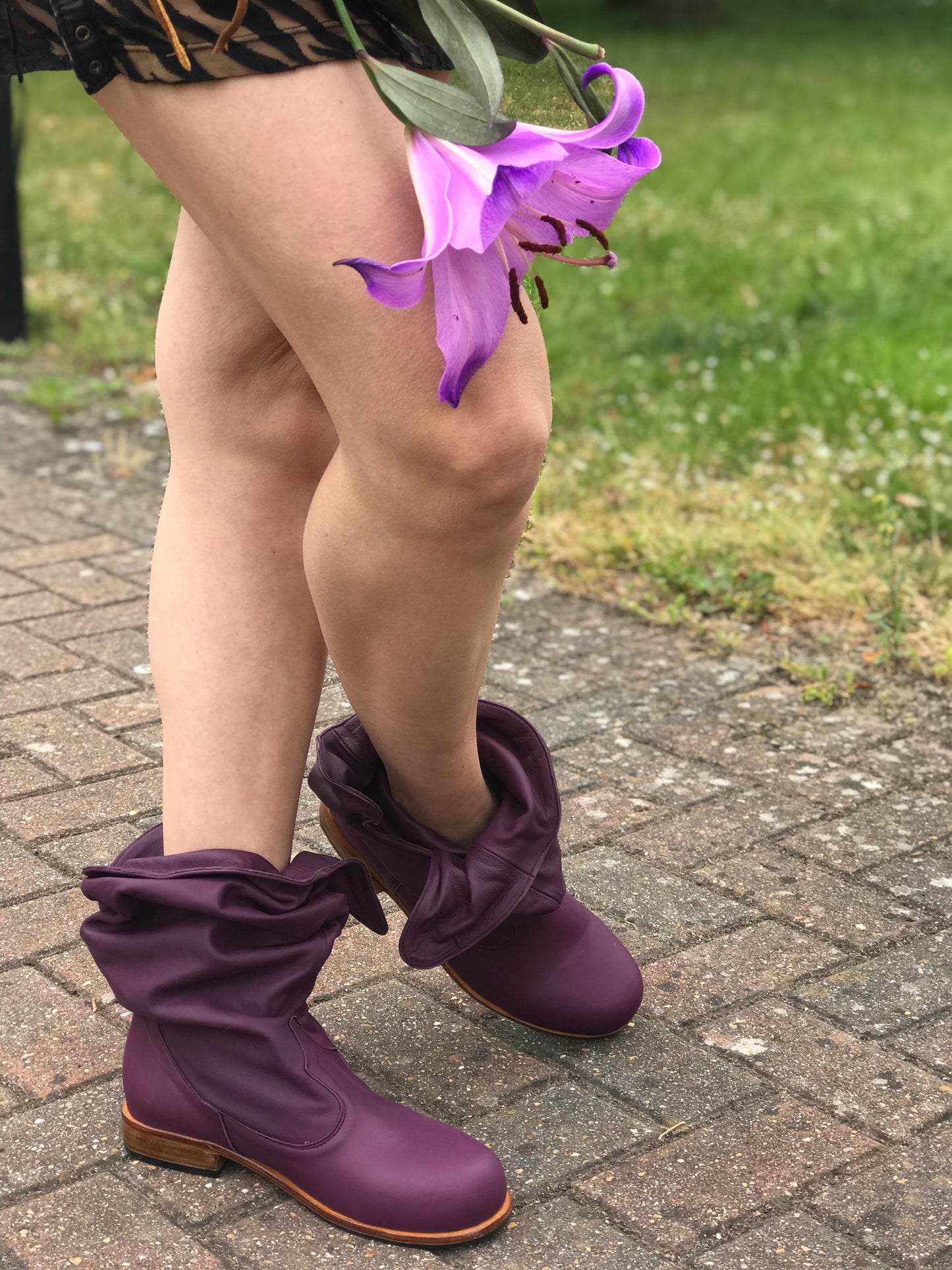 Botines 'Fairy Slipper' en ciruela para pedido anticipado