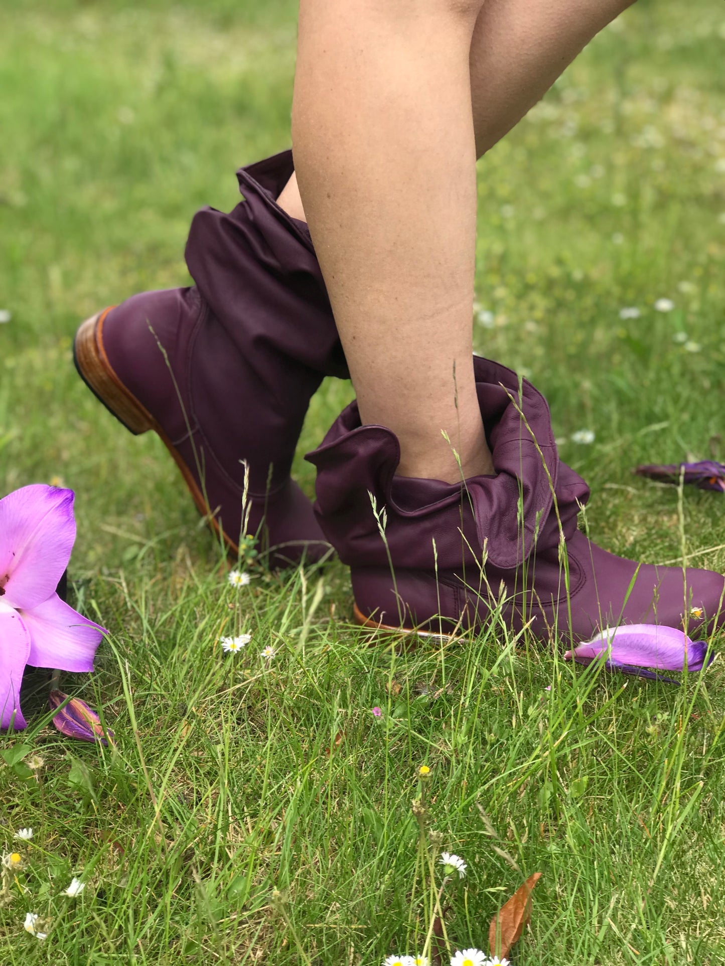Botines 'Fairy Slipper' en ciruela para pedido anticipado