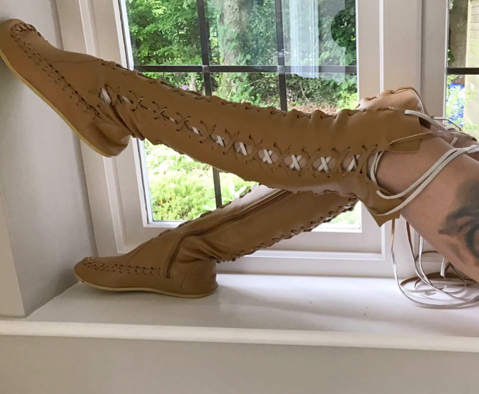'Tan' Botas Altas de Piel Vegana