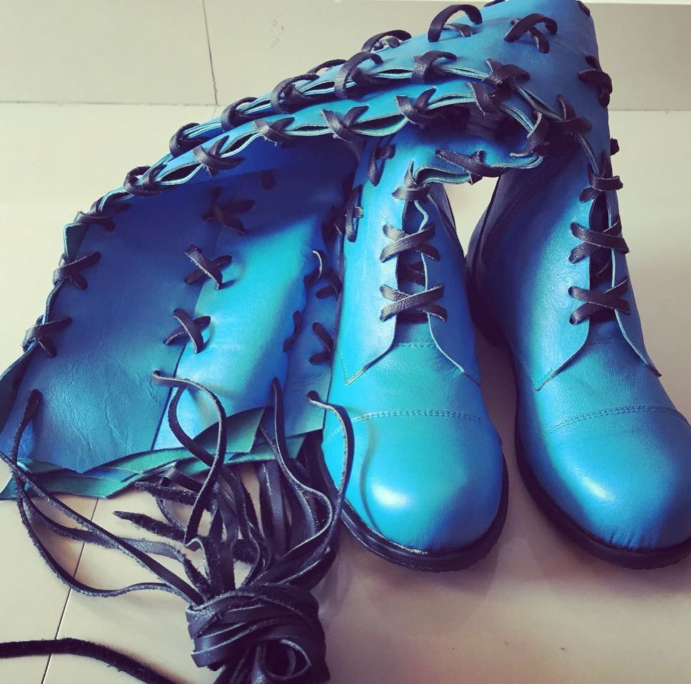 Botas hasta la rodilla del día del Hada Mecánica