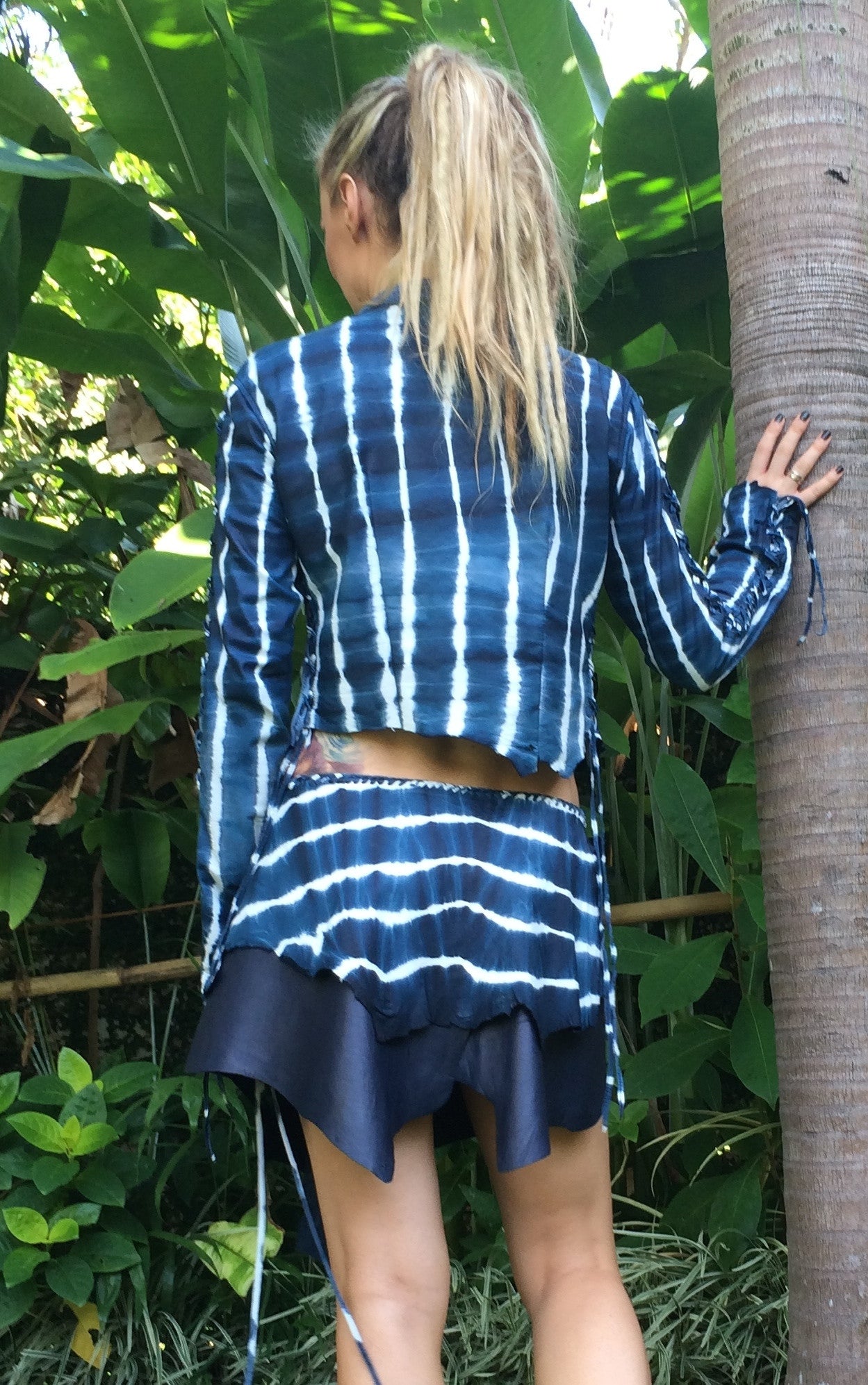 Chaqueta bolero tie-dye azul marino