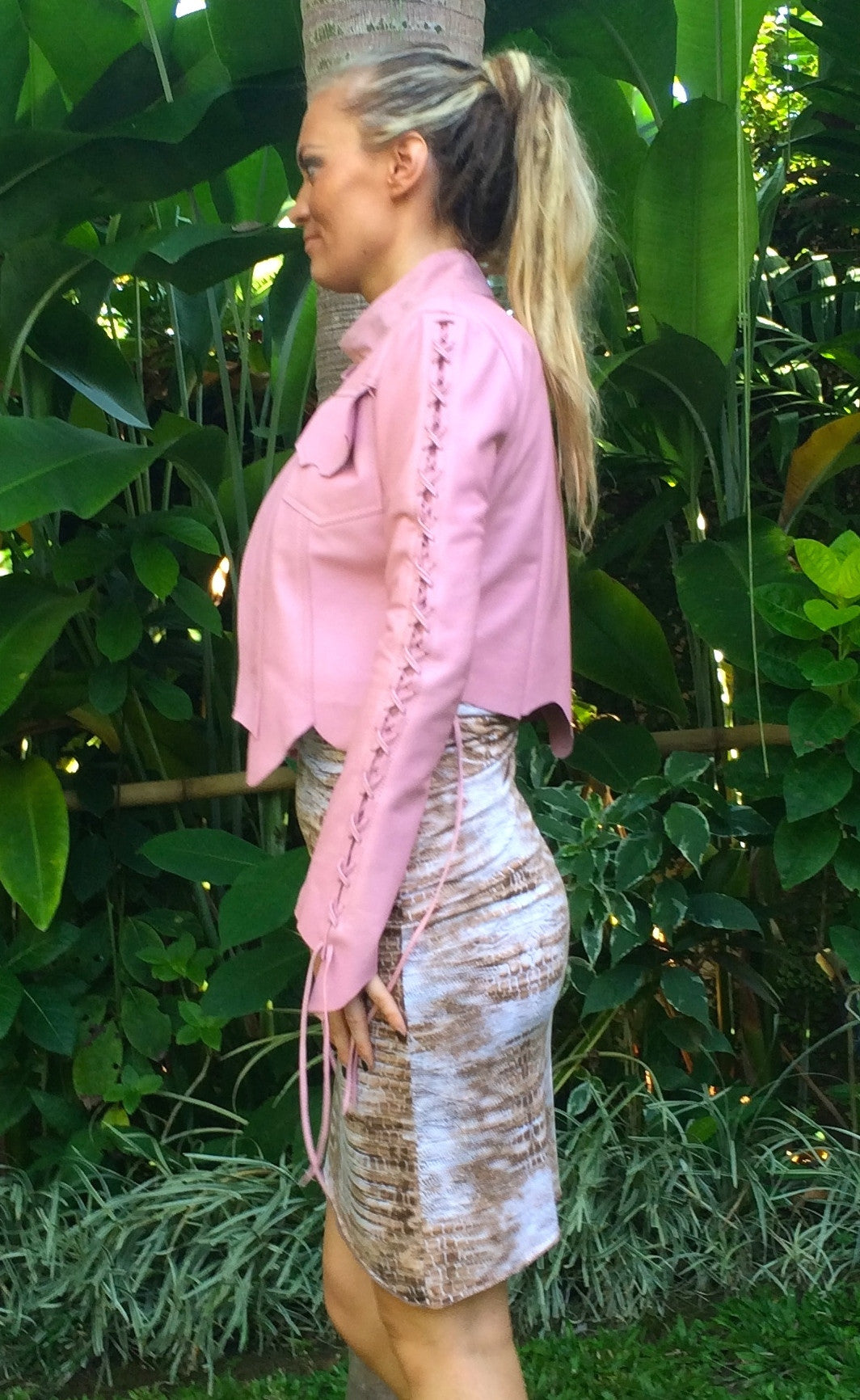 '¡Es una chica!' chaqueta bolero rosa para pedido anticipado