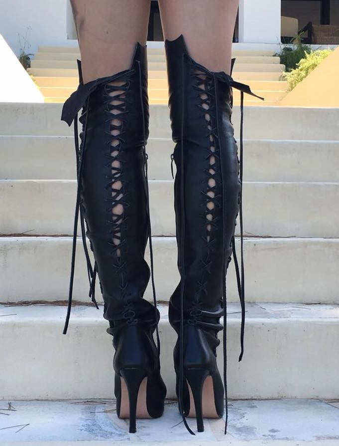 Botas altas hasta la rodilla de cuero negro de Ms Perfect para pedido anticipado