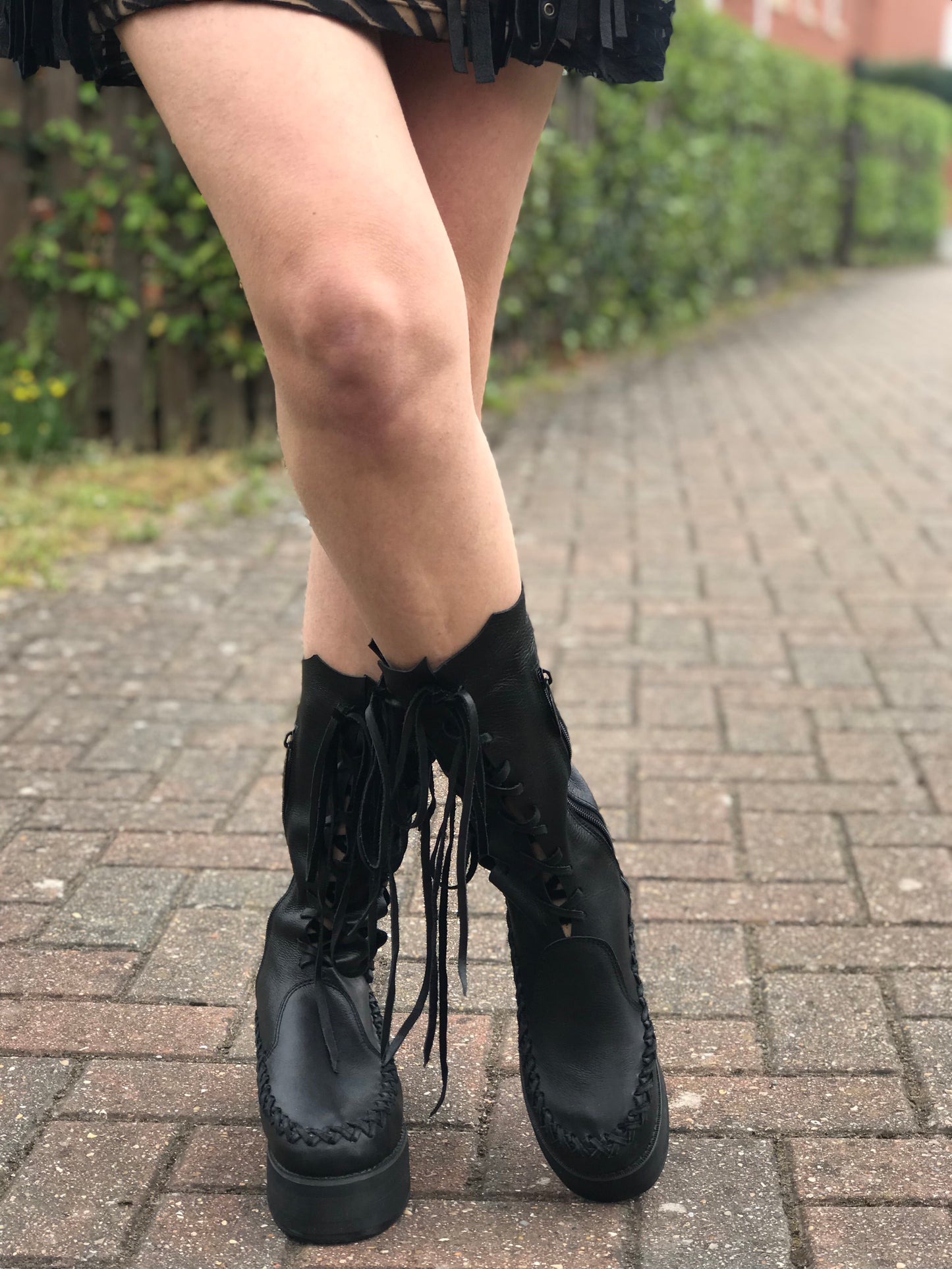Botines de plataforma de cuero negro para pedido anticipado