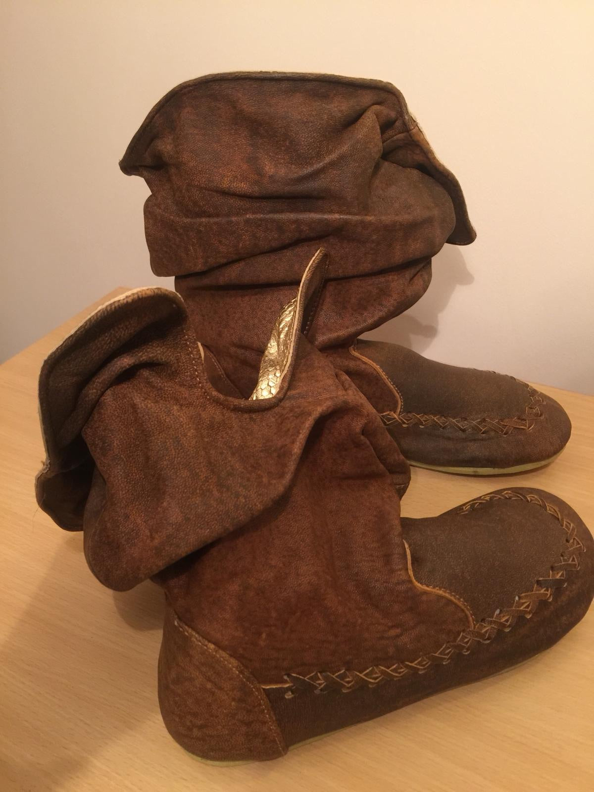 'Peter Pan Slippers' in Tan with Gold for Pre Order